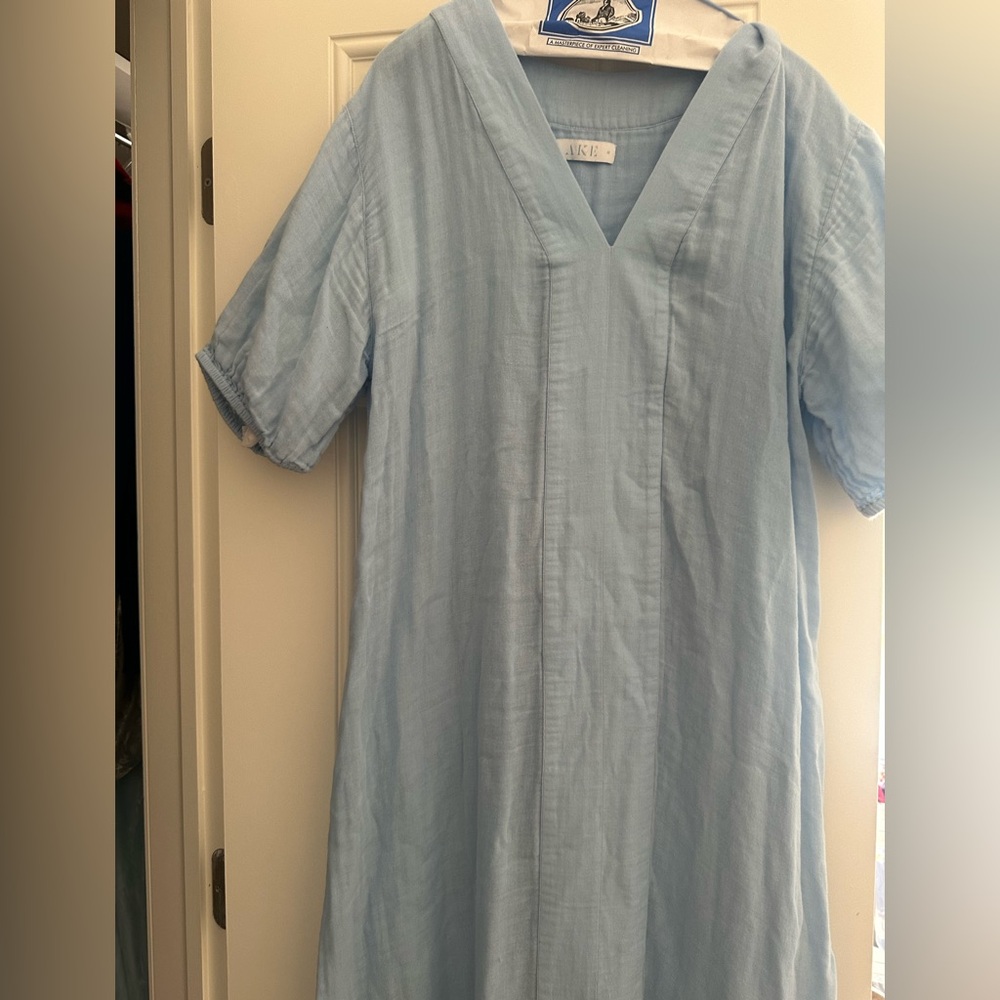 NWOT - LAKE Gauze V-Neck Caftan in Morning Blue - Picture 3 of 7